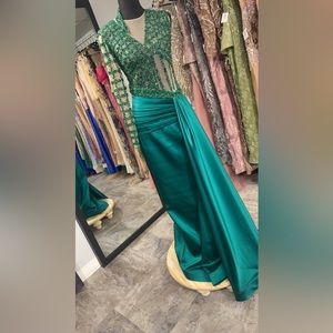 Emerald green one sleeve pleaded satin dress